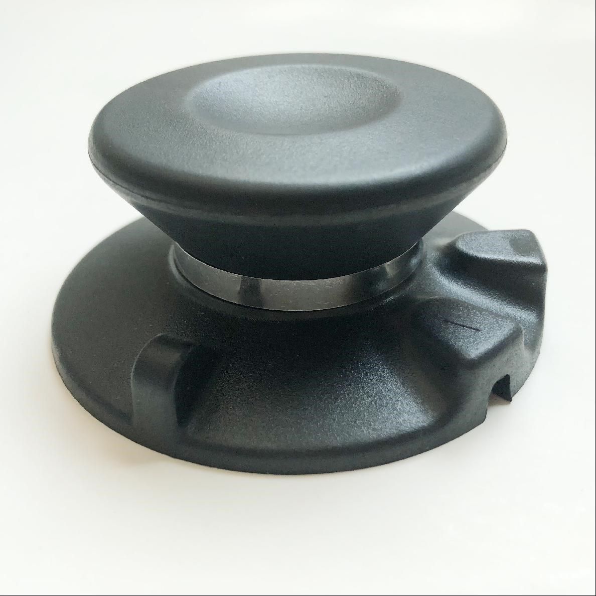 依托唐三彩烧制技艺和青铜器制作技艺