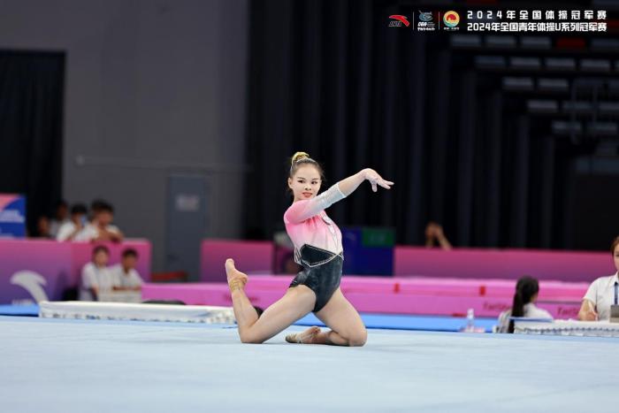 成都东安湖公园多功能体育馆见证高水平体操盛