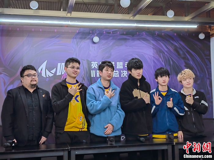 KBG战队鏖战七局力克G2B成就三冠王