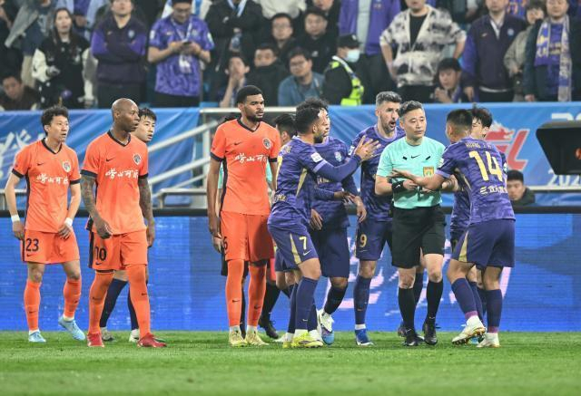 天津津门虎压力山大 1比1平青岛海牛暴露战术困