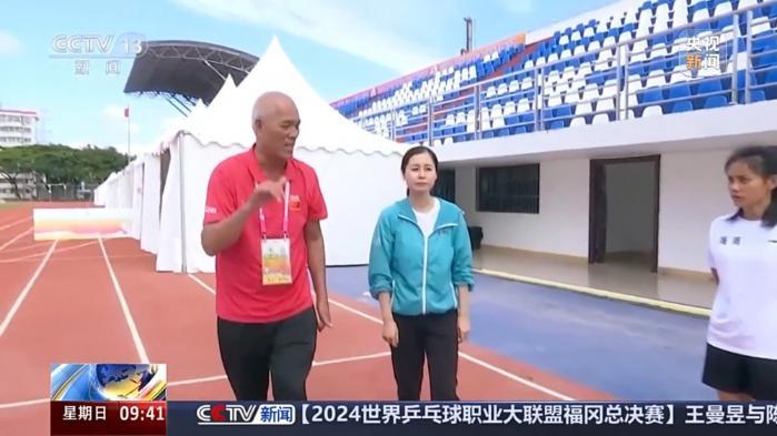 零距离见证攀椰竞速：海南三亚椰树之巅的极限